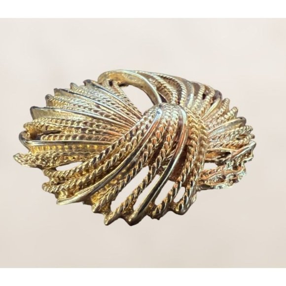 Vintage 1970's Textured Brushed Gold Tone Brooch Pin Costume Estate Jewelry - Picture 3 of 8